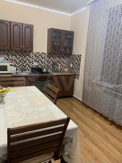 3-к. квартира, 64 м², 1/1 эт.