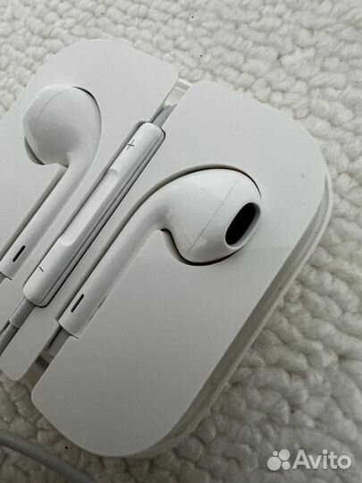 Наушники apple