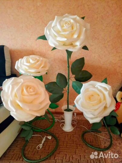 Ростовые цветы из изолона