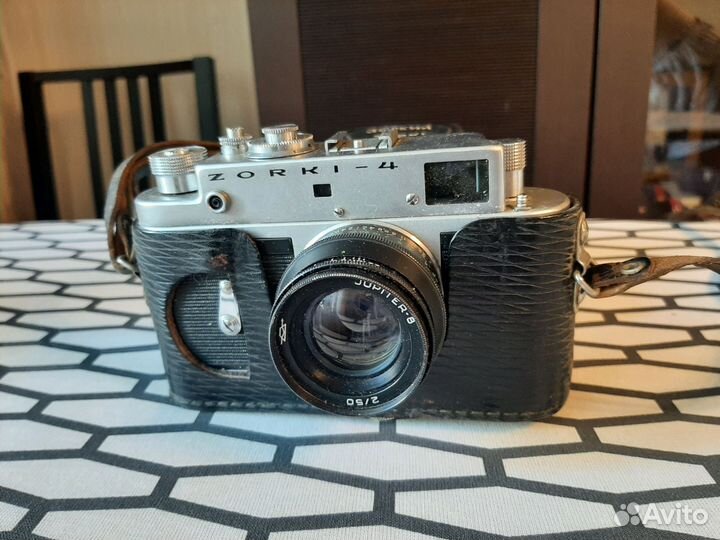 Пленочный фотоаппарат Зоркий 4 (СССР)