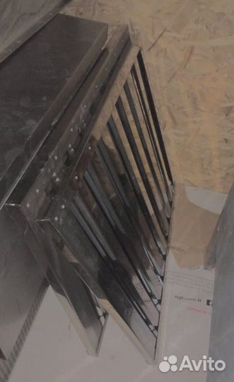 Зонт вытяжной с жироуловителем