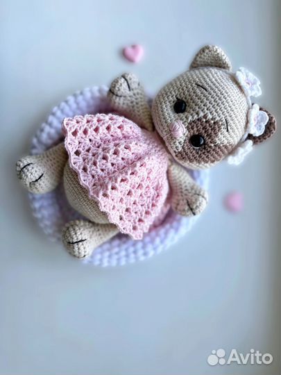 Вязаные игрушки ручной работы котенок