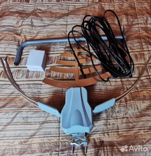 Антенна для тв уличная и приставка DBT-2