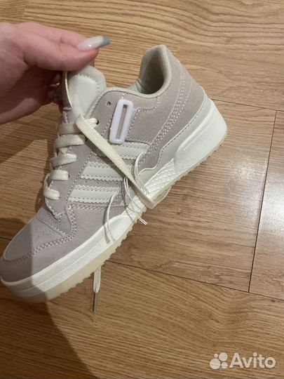 Кроссовки женские adidas forum 84 low off