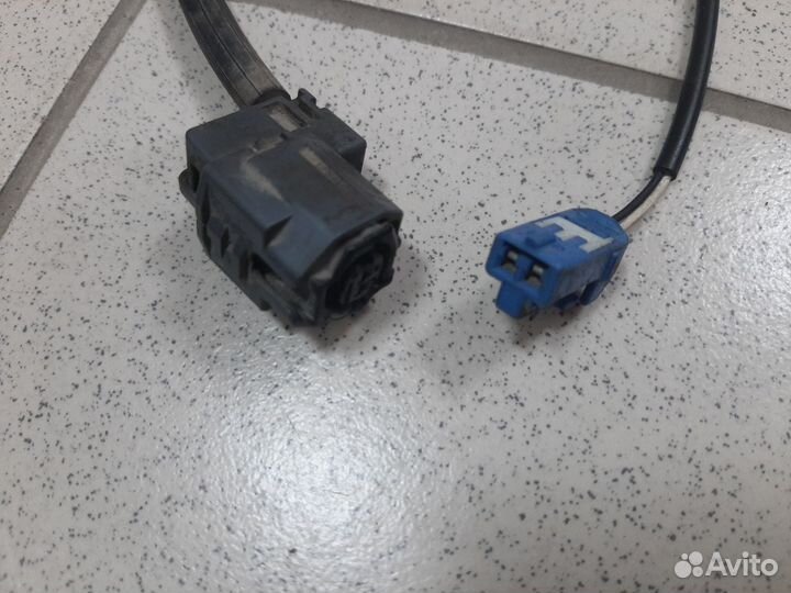 Провод датчика ABS задняя правая Camry 50 Европа