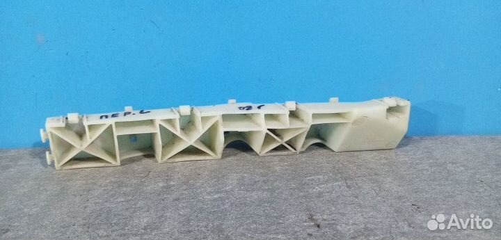 Кронштейн переднего бампера левый Renault Koleos 1