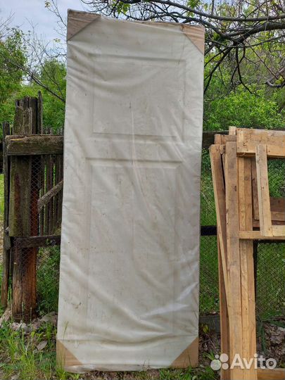 Дверь межкомнатная и рамы оконные