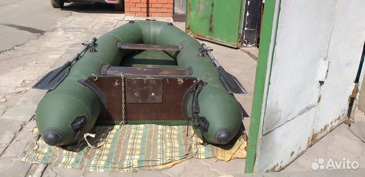 Резиновая лодка с мотором