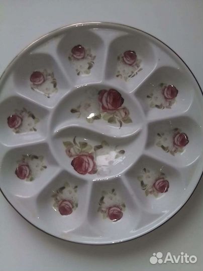 Пасхальная тарелка для яиц