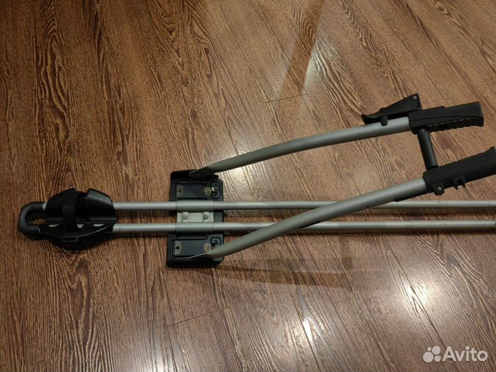 Велокрепление на крышу Thule