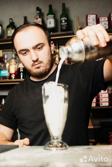 Кальянщик Бармен официант