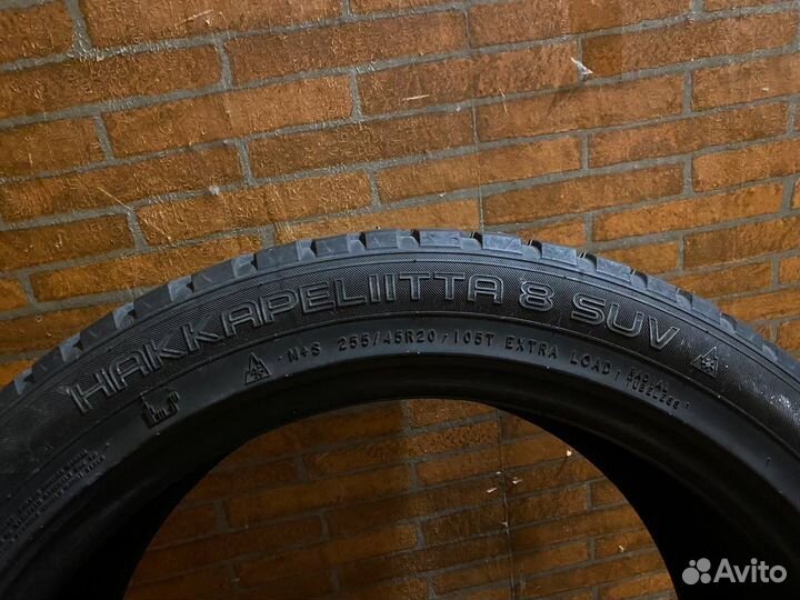 Nokian Tyres Hakkapeliitta 8 SUV 255/45 R20 105T