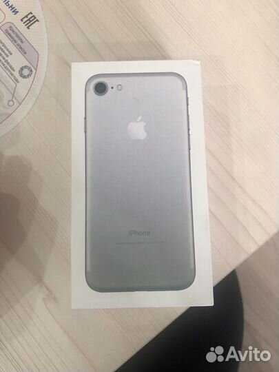 iPhone 7, 32 ГБ