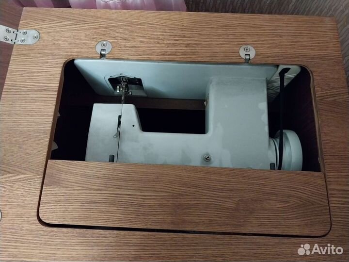 Швейная машинка 
