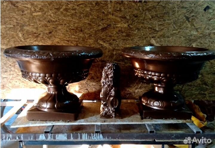 Вазоны уличные