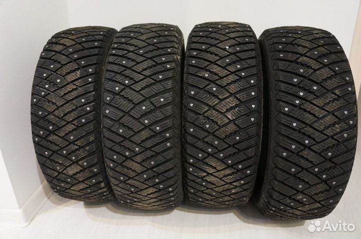Goodyear UltraGrip 225/60 R17