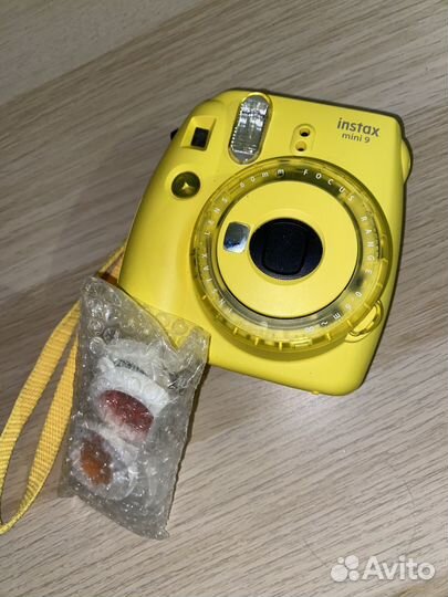 Плёночный фотоаппарат polaroid