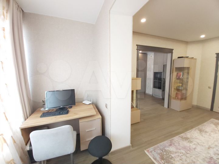 2-к. квартира, 72 м², 6/10 эт.