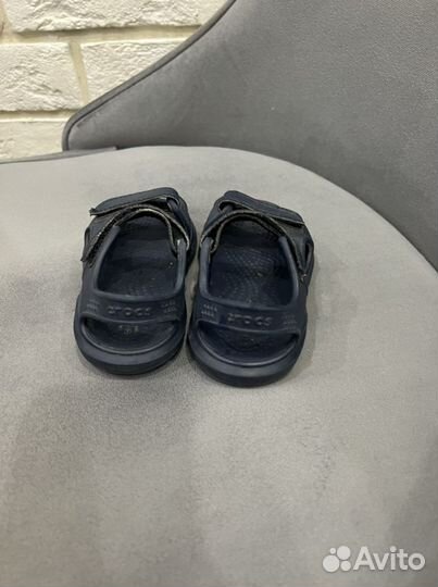 Сандали crocs