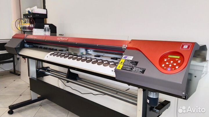 Печать этикеток / наклеек с контурной резкой