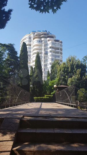 3-к. квартира, 90 м², 3/17 эт.