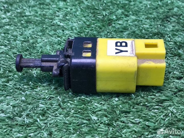 Датчик включения стопсигнала Chevrolet Lacetti