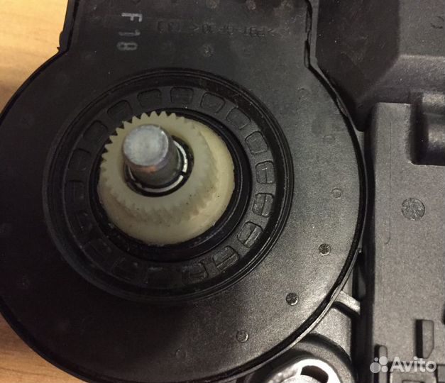 Привод стеклоподьемника VW Touareg 02-10 пер. прав