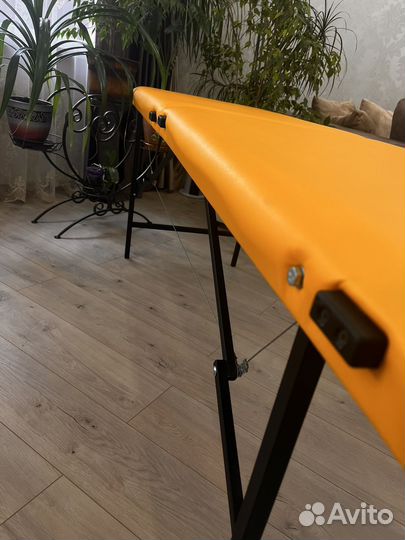 Массажный стол