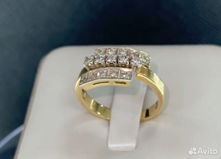 Золотое кольцо с бриллиантами
