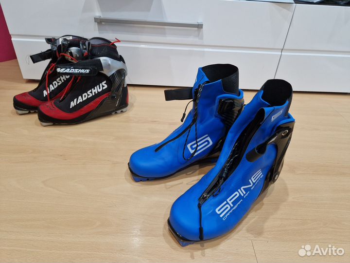 Лыжные ботинки коньковые spine