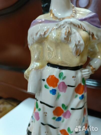 Фарфоровая статуэтка цыганка Земфира СССР