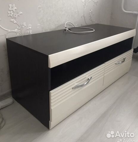 Тумба под телевизор новая