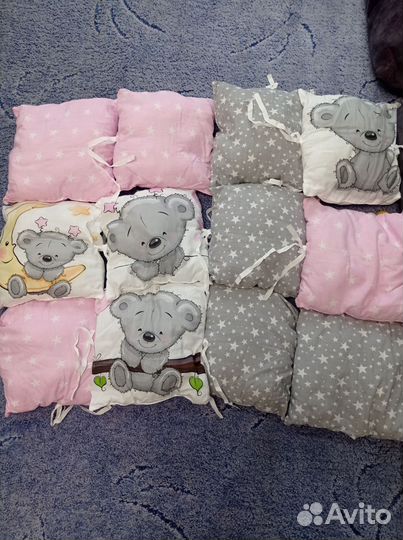 Подушки в детскую кроватку,балдахин и подушка