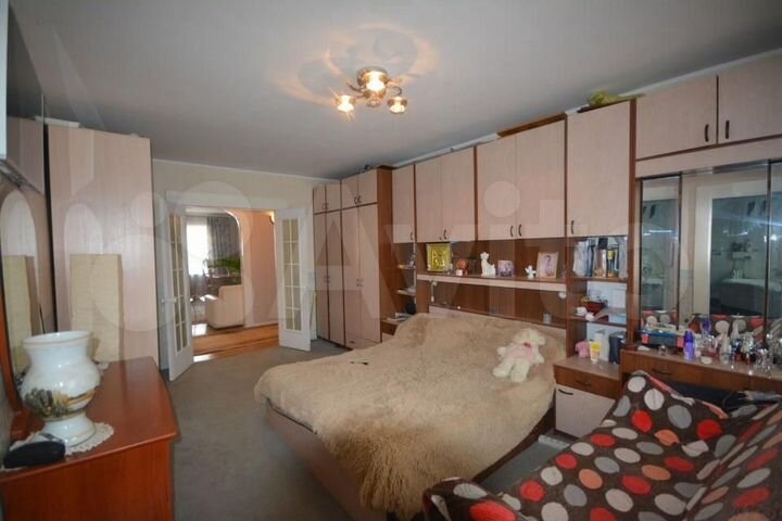 4-к. квартира, 110 м², 4/9 эт.