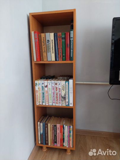 Книжная полка напольная