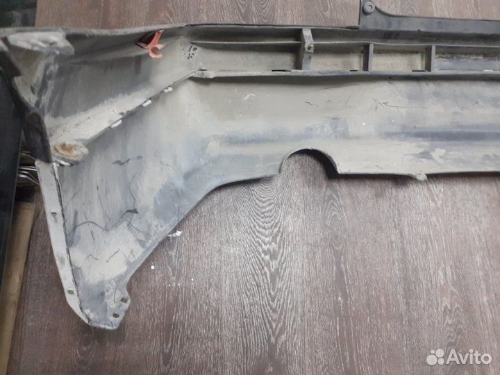 Бампер задний Toyota Carina