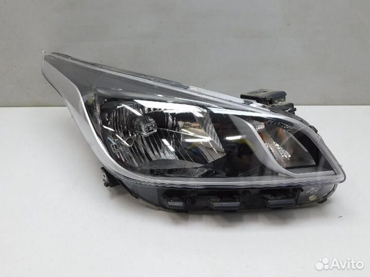 Фара правая Kia Rio