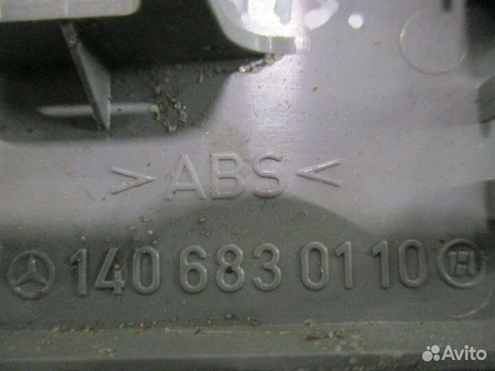 Накладка Mercedes-Benz A1406830110