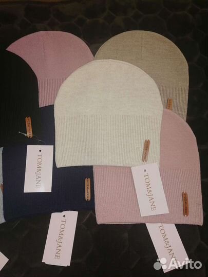 Стильные женские шапки бини демисезон