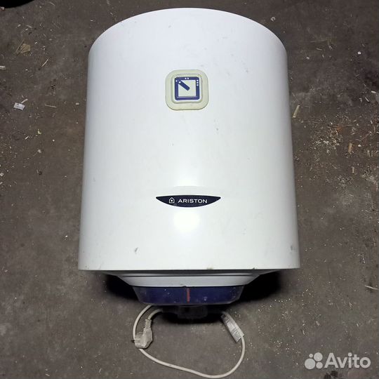 Водонагреватель Аристон