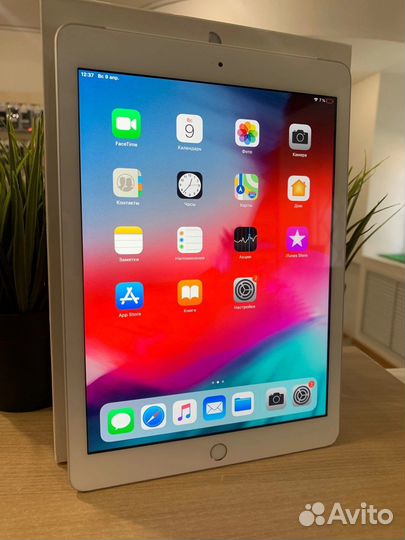 Apple iPad 2018 Cell 32gb Silver