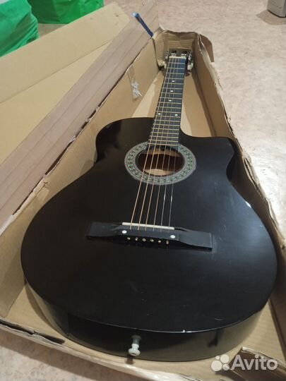 Акустическая гитара