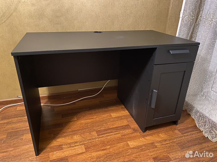 Рабочий столик IKEA