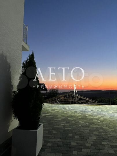 Дом 195 м² на участке 10 сот.