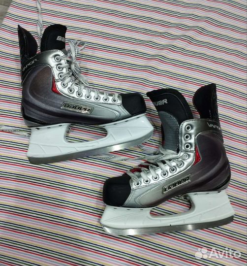 Коньки хоккейные