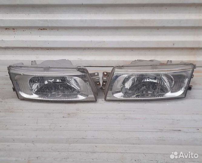 Фары Mitsubishi Lancer
