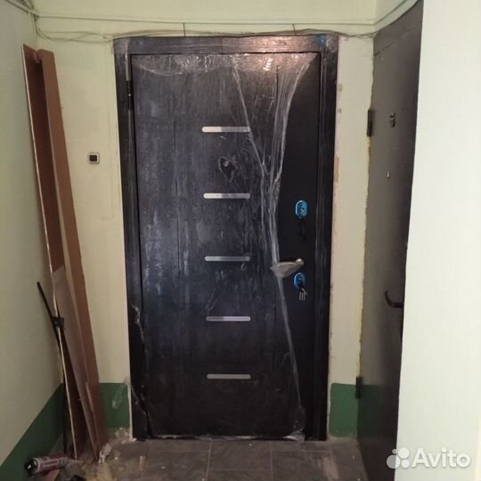 Дверь входная зеркало фацет внутри
