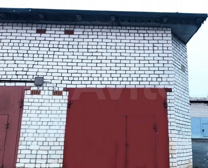 Гараж, > 30 м²