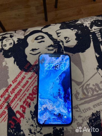 Телефон iPhone 13 128
