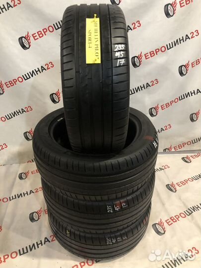 Michelin Pilot Sport 4 235/45 R17 98Y